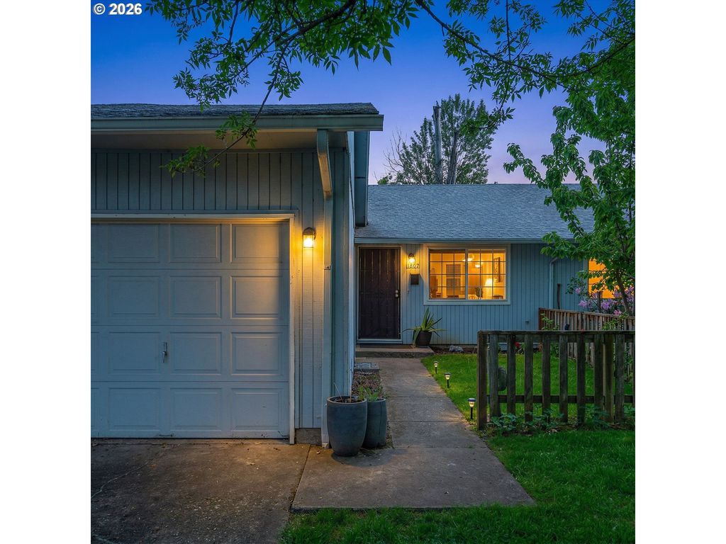 3807 N JUNEAU St, Portland, OR 97217