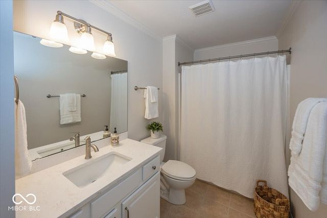 16802 Oak Manor Drive, Westfield, IN 46074