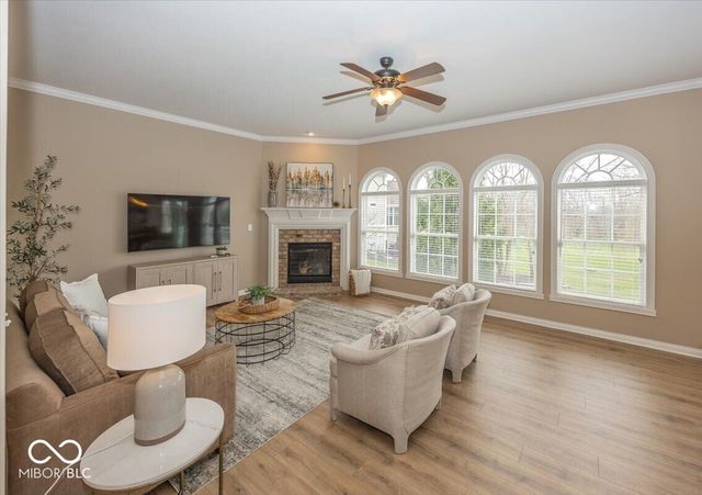 16802 Oak Manor Drive, Westfield, IN 46074