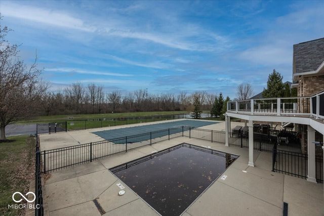 16802 Oak Manor Drive, Westfield, IN 46074