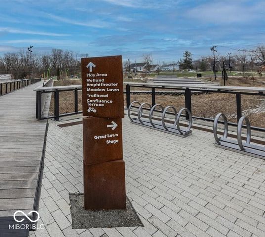 16802 Oak Manor Drive, Westfield, IN 46074