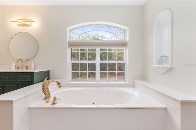11121 NW 15TH PLACE, Gainesville, FL 32606
