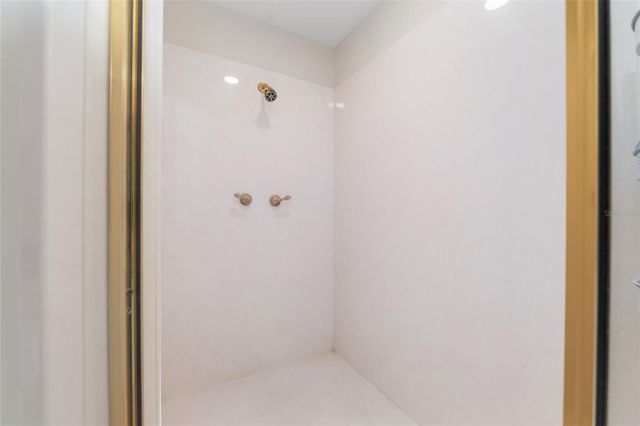 11121 NW 15TH PLACE, Gainesville, FL 32606