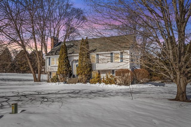 3 Thayer Rd, Medway, MA 02053