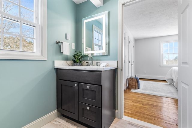 3 Thayer Rd, Medway, MA 02053