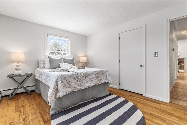 3 Thayer Rd, Medway, MA 02053