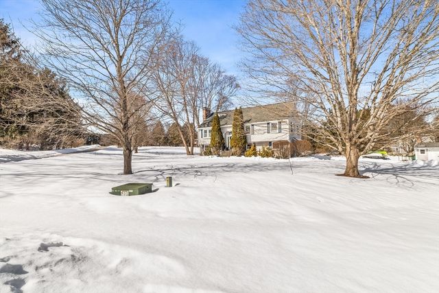 3 Thayer Rd, Medway, MA 02053