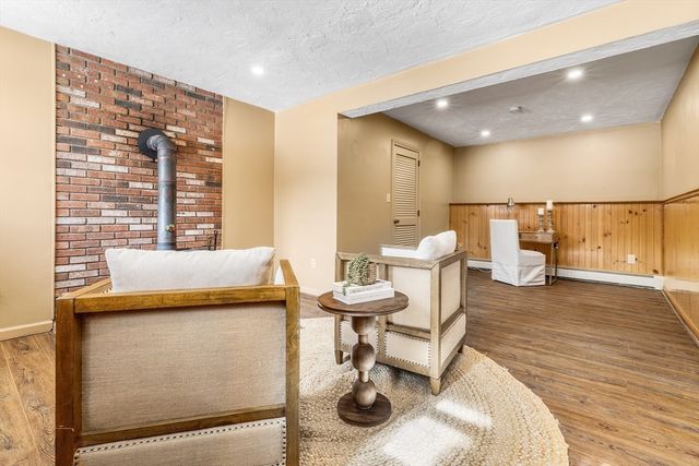 3 Thayer Rd, Medway, MA 02053