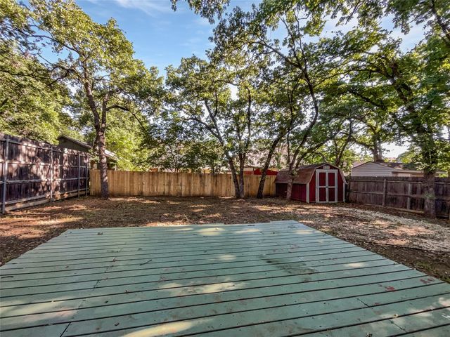 5205 Foley Drive, Arlington, TX 76013