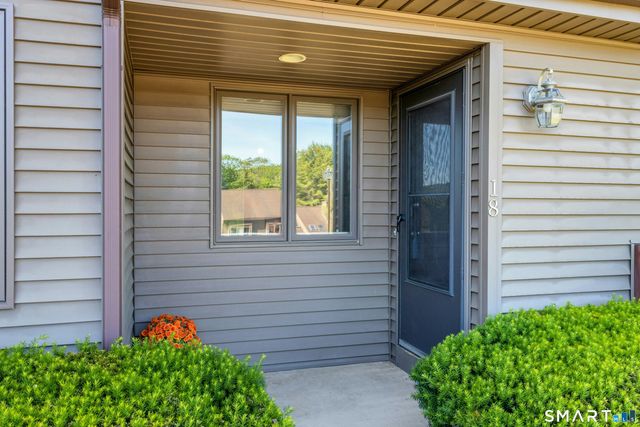 18 Twin Oaks 18, New Milford, CT 06776