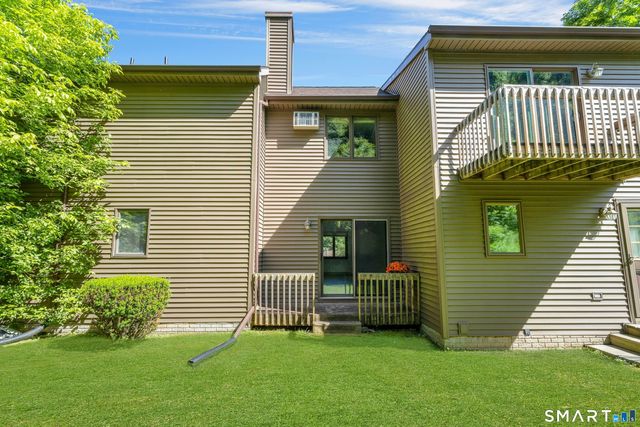 18 Twin Oaks 18, New Milford, CT 06776
