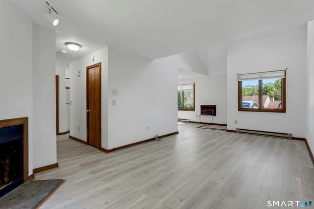 18 Twin Oaks 18, New Milford, CT 06776