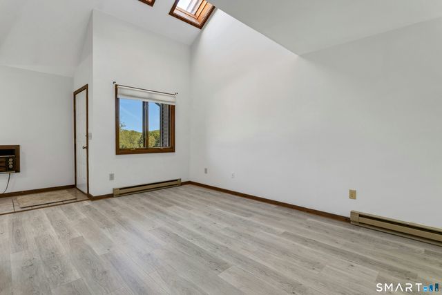 18 Twin Oaks 18, New Milford, CT 06776