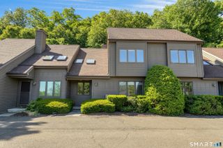 18 Twin Oaks 18, New Milford, CT 06776