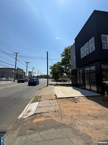 400 Washington Avenue, Bergenfield, NJ 07621