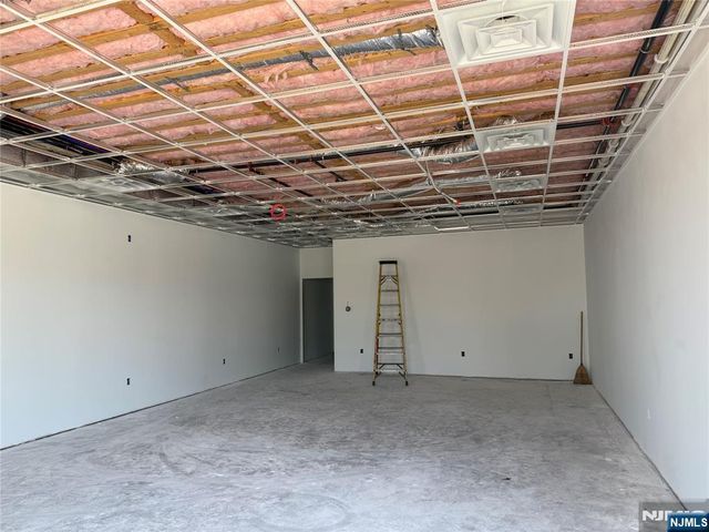 400 Washington Avenue, Bergenfield, NJ 07621