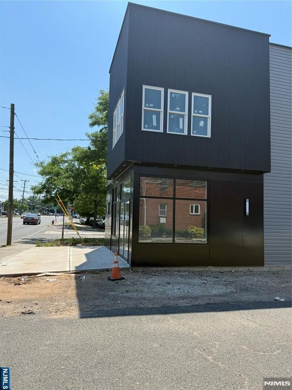 400 Washington Avenue, Bergenfield, NJ 07621
