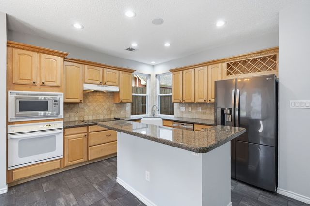 3517 Paint Brush Lane, Bedford, TX 76021