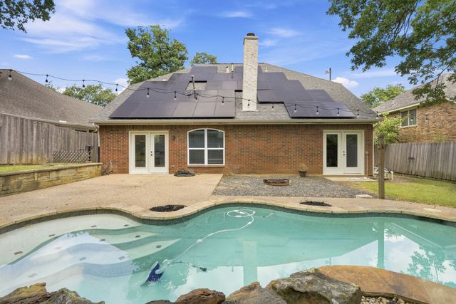 3517 Paint Brush Lane, Bedford, TX 76021