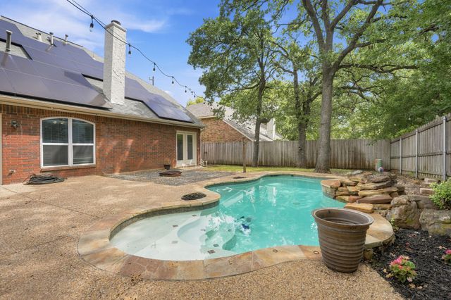 3517 Paint Brush Lane, Bedford, TX 76021