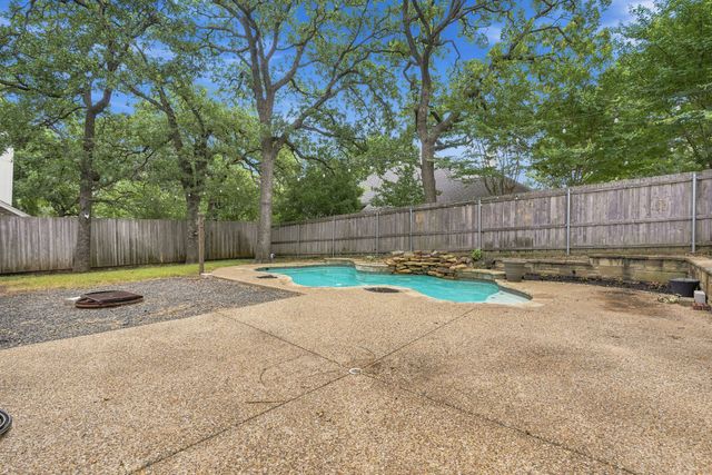 3517 Paint Brush Lane, Bedford, TX 76021