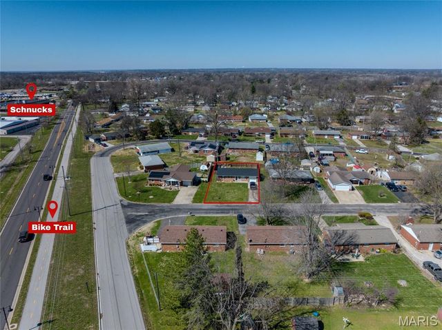 105 Surrey Lane, Bethalto, IL 62010