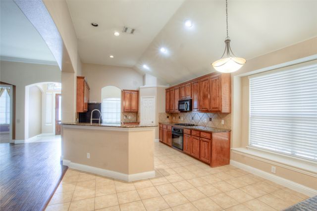 1122 Bridgeway Lane, Allen, TX 75013