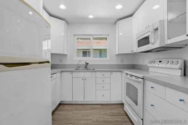 3760 Vista Campana South 48, Oceanside, CA 92057