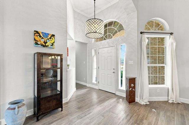 302 N Carriage Hills DR, Georgetown, TX 78626