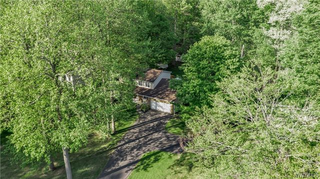 141 Tiffany Lane, Elma, NY 14086