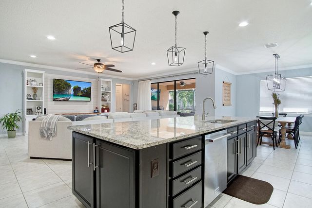301 SE Huntington Circle, Port St. Lucie, Port St Lucie, FL 34984