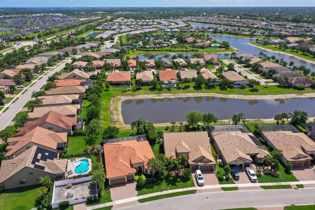 301 SE Huntington Circle, Port St. Lucie, Port St Lucie, FL 34984