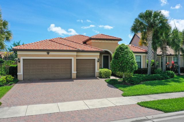 301 SE Huntington Circle, Port St. Lucie, Port St Lucie, FL 34984
