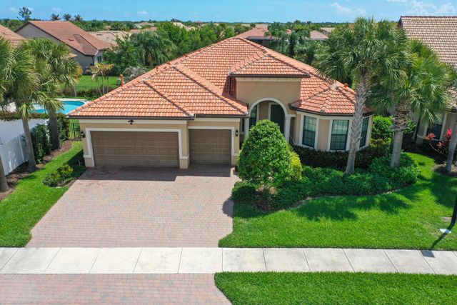 301 SE Huntington Circle, Port St. Lucie, Port St Lucie, FL 34984