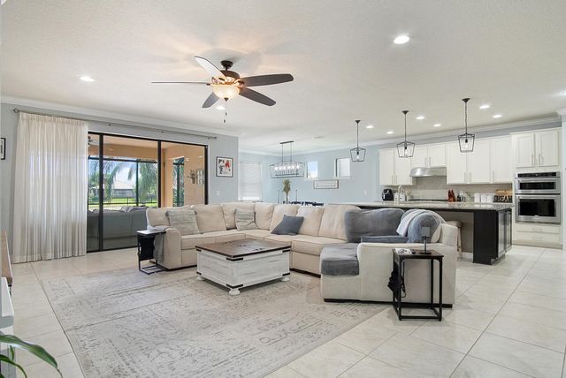 301 SE Huntington Circle, Port St. Lucie, Port St Lucie, FL 34984