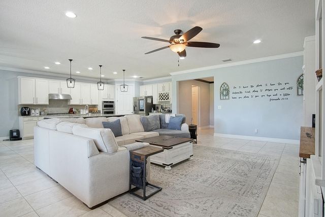 301 SE Huntington Circle, Port St. Lucie, Port St Lucie, FL 34984