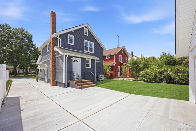107 E Saint Marks Place, Valley Stream, NY 11580