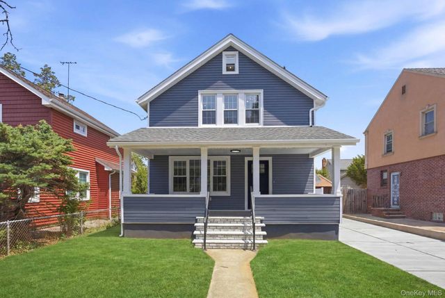 107 E Saint Marks Place, Valley Stream, NY 11580