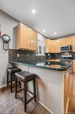 47885 Vistas Circle Drive 70, Canton, MI 48188