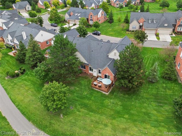 47885 Vistas Circle Drive 70, Canton, MI 48188