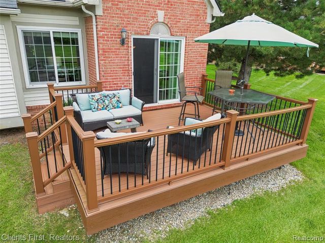 47885 Vistas Circle Drive 70, Canton, MI 48188