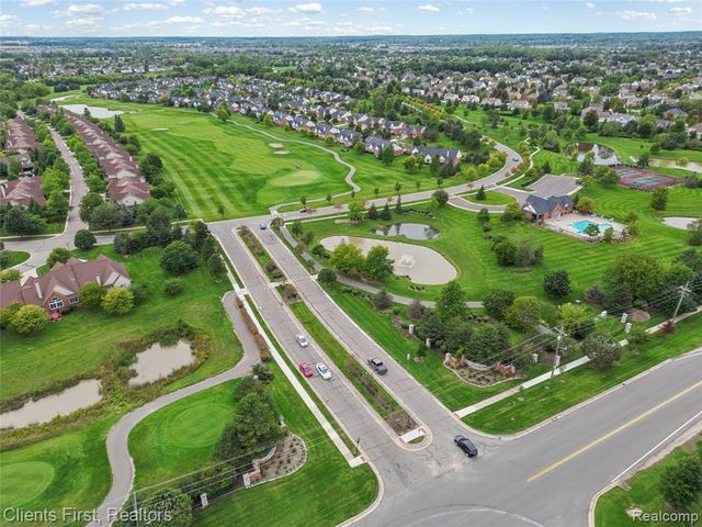 47885 Vistas Circle Drive 70, Canton, MI 48188