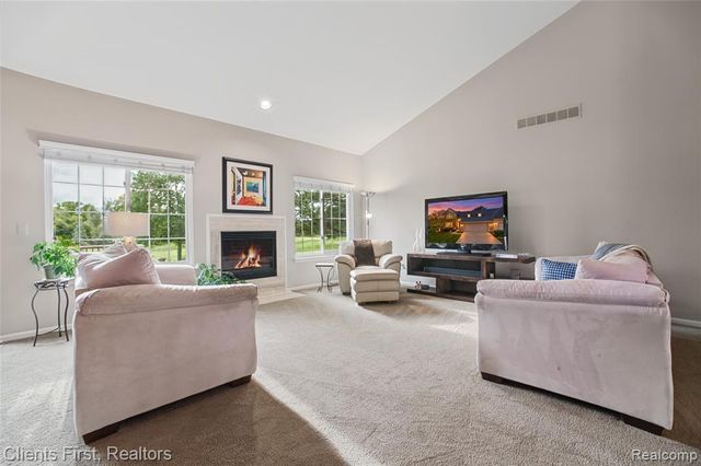 47885 Vistas Circle Drive 70, Canton, MI 48188