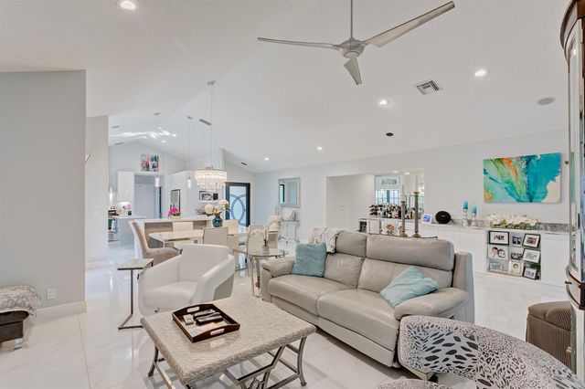 156 Coventry Place, Palm Beach Gardens, FL 33418