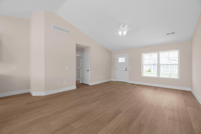 112 Cumberland Meadows Circle, Hebron, OH 43025