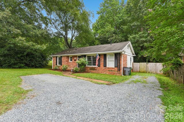933 Clanton Road, Charlotte, NC 28217
