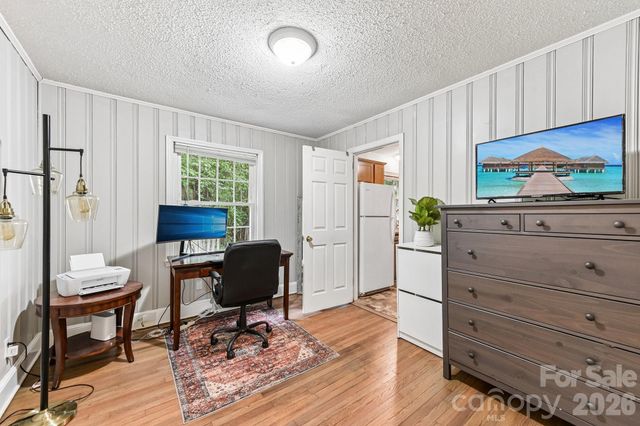 933 Clanton Road, Charlotte, NC 28217