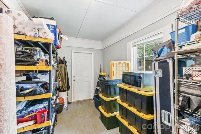 933 Clanton Road, Charlotte, NC 28217