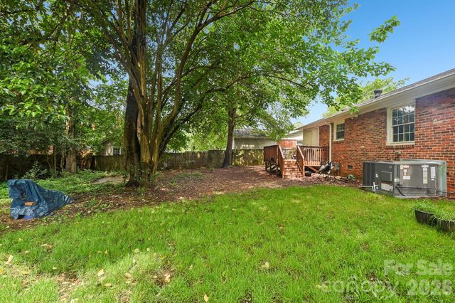 933 Clanton Road, Charlotte, NC 28217