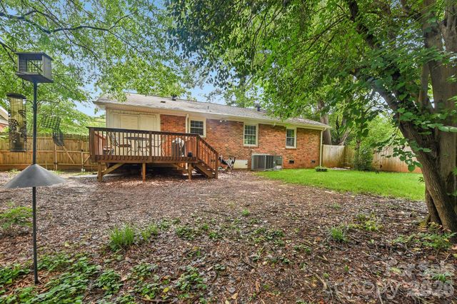 933 Clanton Road, Charlotte, NC 28217